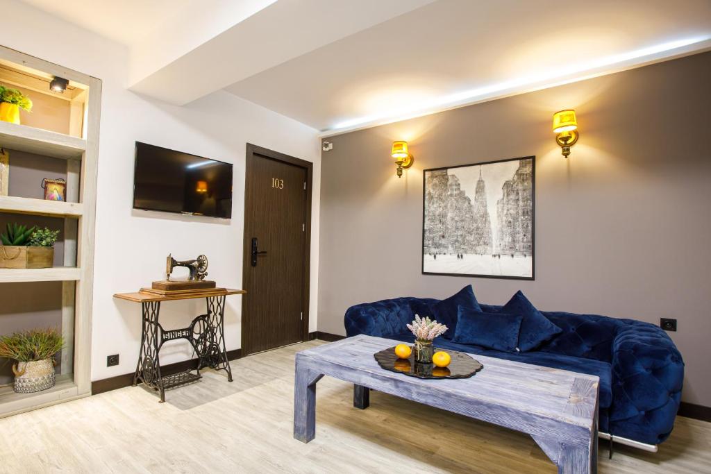 Posezení v ubytování The Phoenix Boutique Hotel