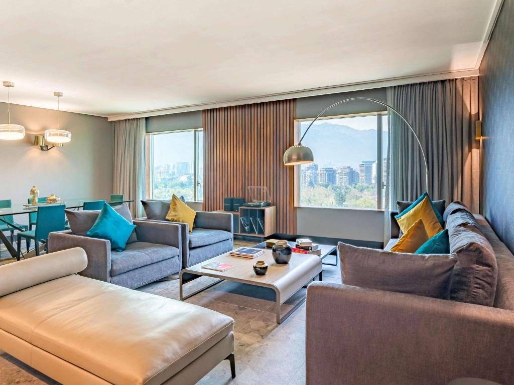 Posezení v ubytování Pullman Santiago Vitacura