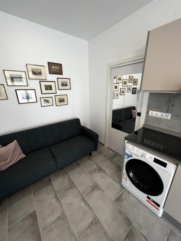 Apartment near the port, City Of Arts and 10min to the beach ...