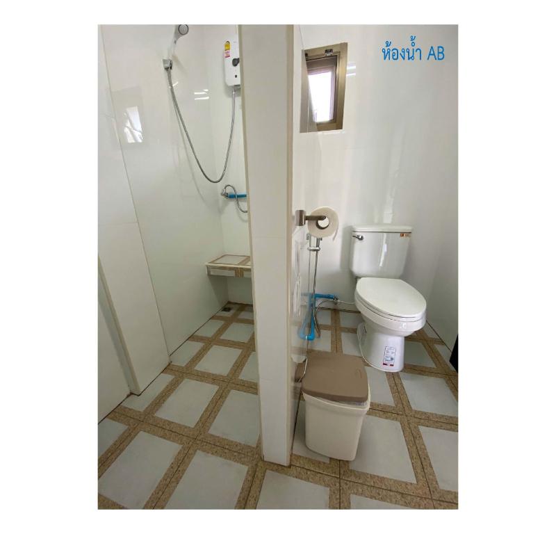 Koupelna v ubytování บ้านเพชรพวงเขาใหญ่
