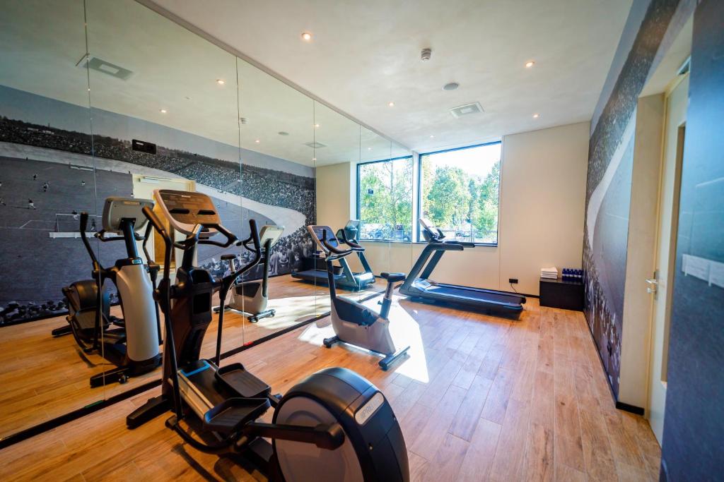 Fitness centrum a/nebo fitness zařízení v ubytování Bastion Hotel Nijmegen