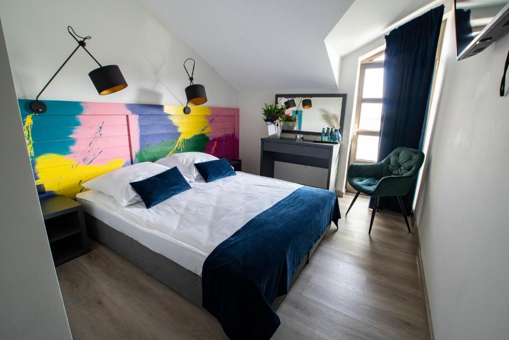Centrum Konferencyjno-Bankietowe CHABROWY - Double Or Twin Room With Shower