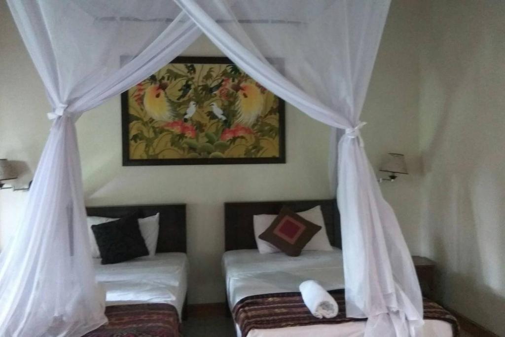 Van Karning Bungalow - 1