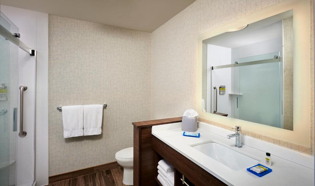 Holiday Inn Express - Sarnia - Point Edward by IHG - Camera Queen Con Due Letti Queen - Non Fumatori