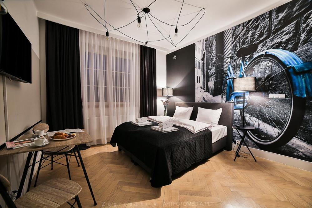 Saint Thomas Corner - by Upstairs - Resim 22