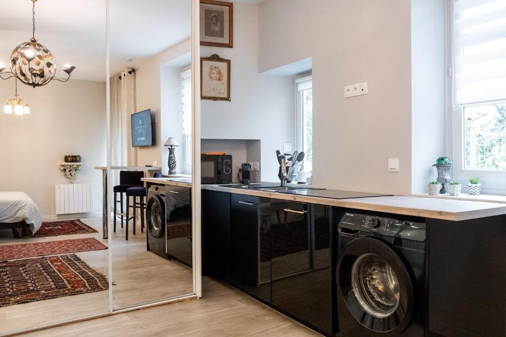 Cuisine ou kitchenette dans l'établissement MHL - Maison Hotel Lyon