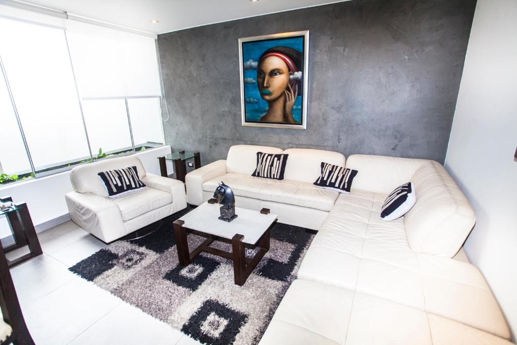 Posezení v ubytování Beautiful Penthouse in Lima, in front of the park