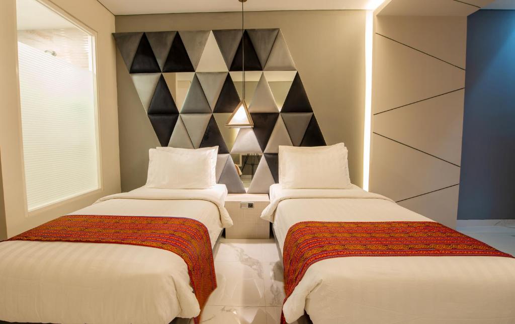 Swiss-Belcourt Kupang - Deluxe Twin Room