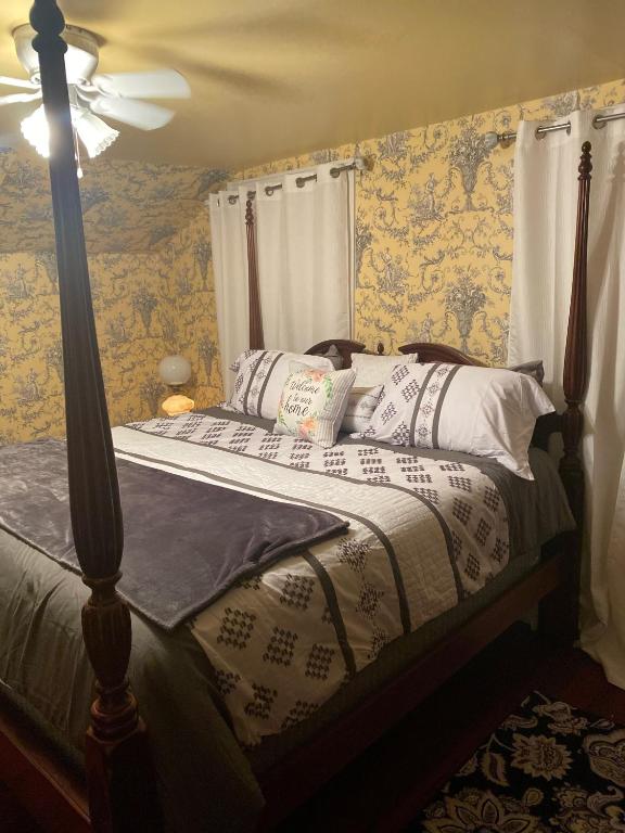 The Cottages at Capitol Park - Deluxe King Room