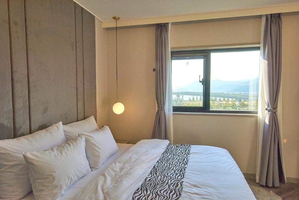 Denbasta Hotel - Deluxe Double Room
