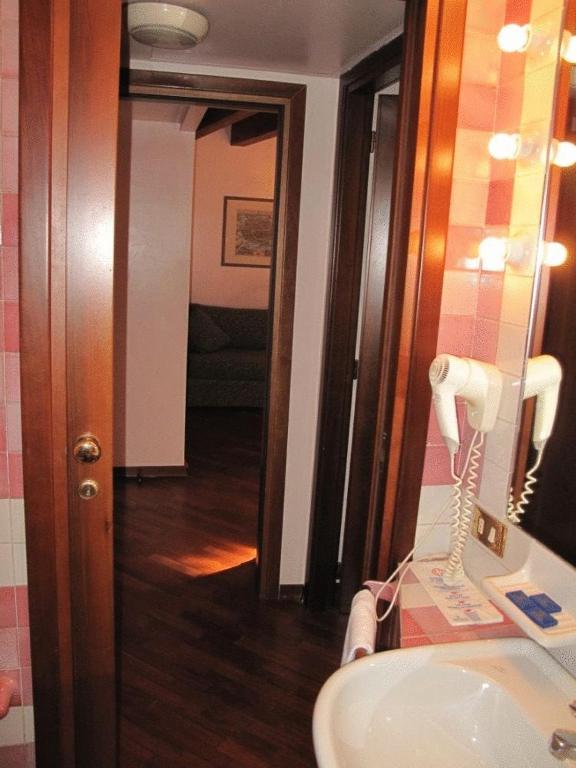 Hotel Piccola Fenice - Resim 21