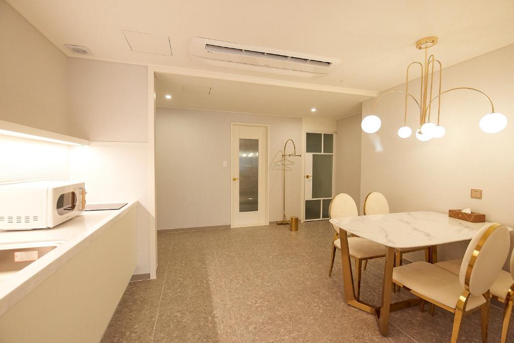Denbasta Hotel photo