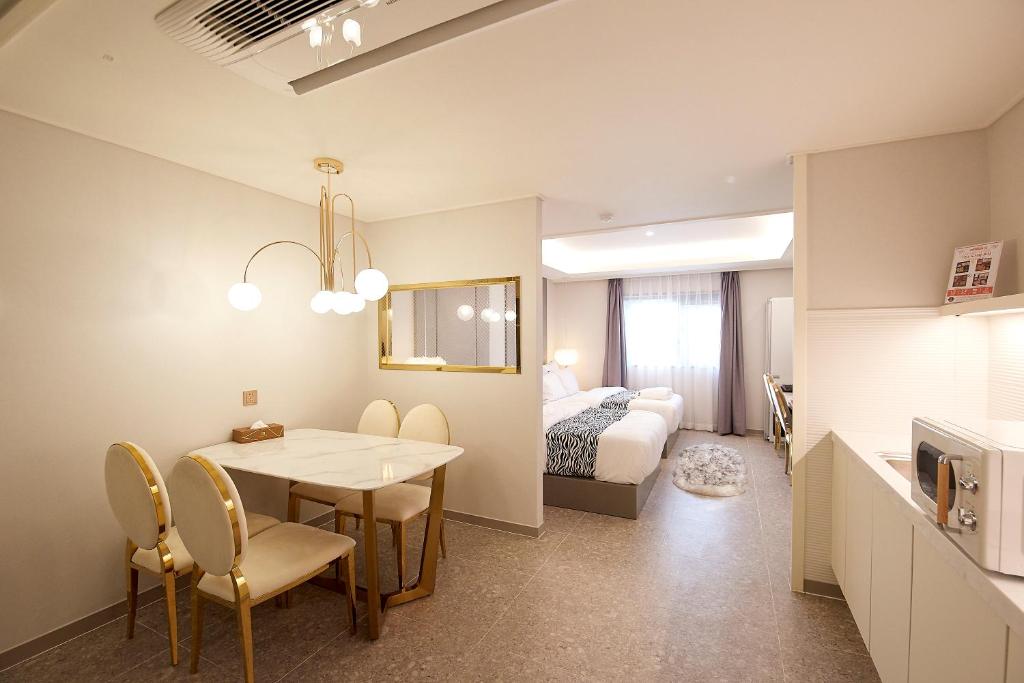 Denbasta Hotel - Two-Bedroom House