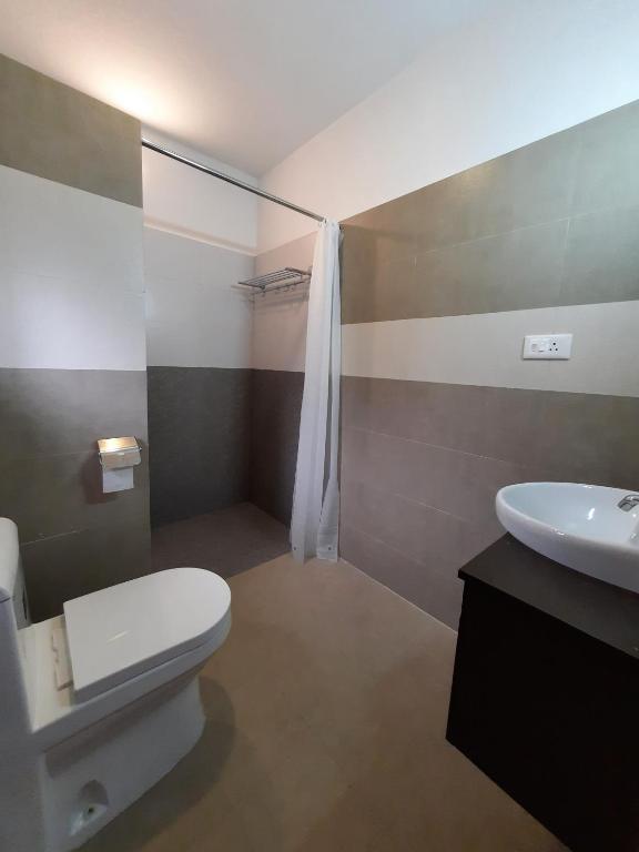 Koupelna v ubytování Oriole Homestay