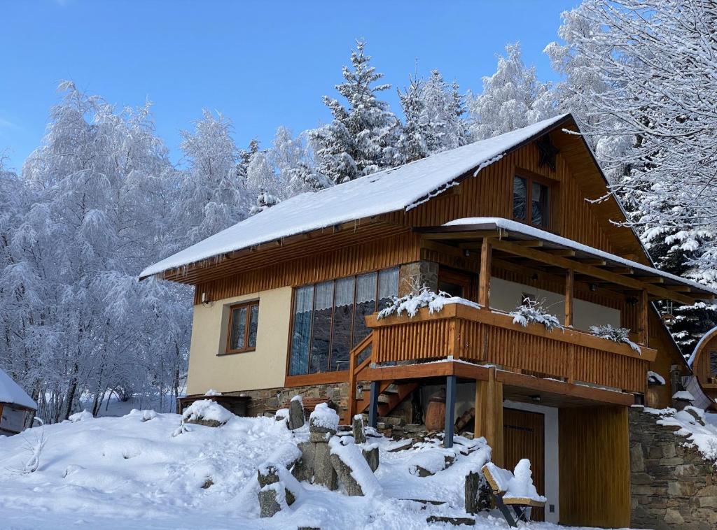 Το Horská Chata U Kameníčka τον χειμώνα