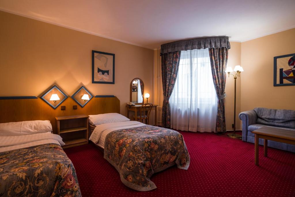 Hotel Concertino Zlatá Husa - Superieure Dubbele Of Tweelingzaal