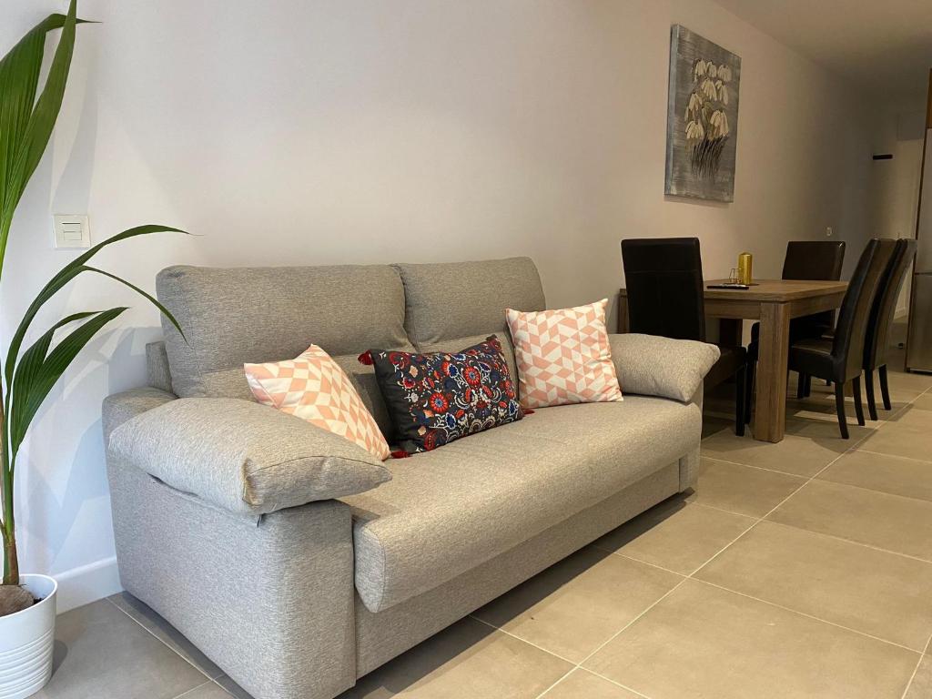 Posezení v ubytování WintowinRentals Malaga Center, Comfortable and Renovated
