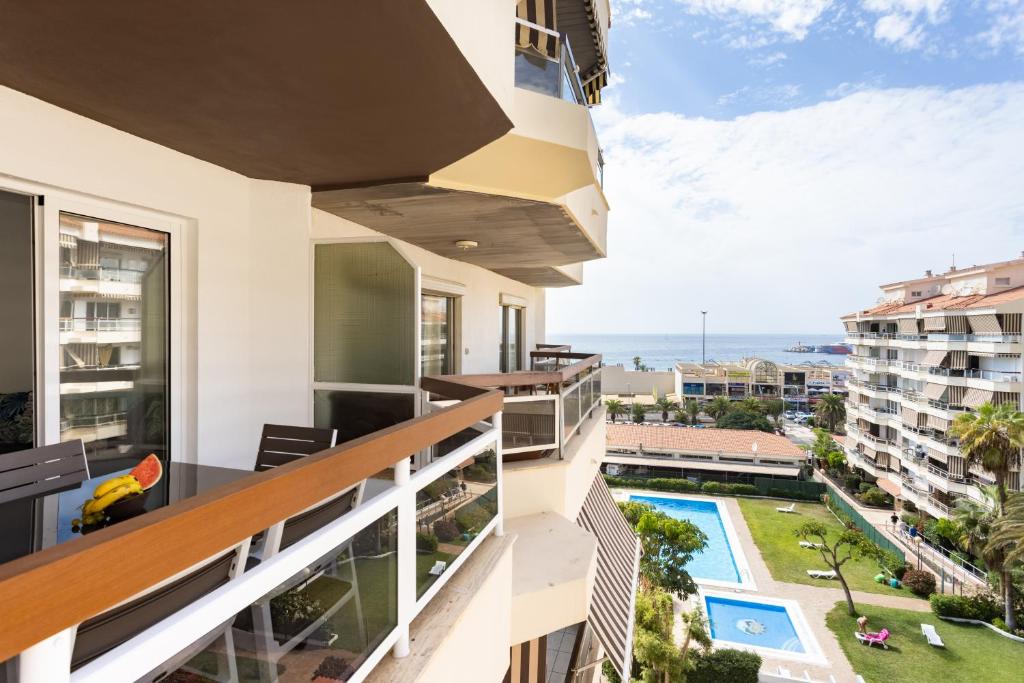 Apartamento con balcón con vistas al océano. en Home2Book Paradise Los Cristianos, Pool & Wifi en Arona