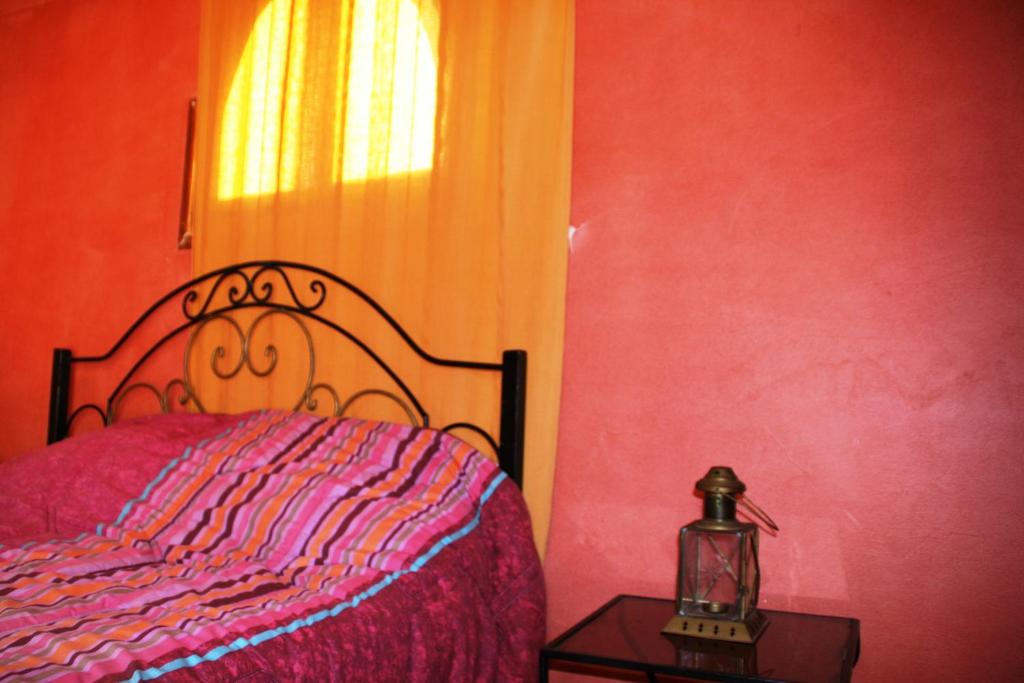 Auberge Restaurant le Safran - Single Room With Shared Shower And Toilet