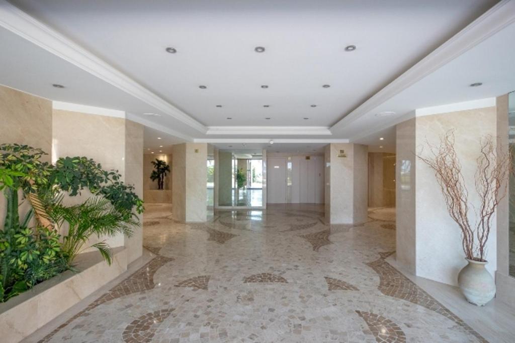 Fotografie z fotogalerie ubytování Center Bay Luxueux appartement avec vue mer 6 eme etage v destinaci Juan-les-Pins