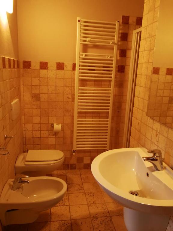 Łazienka w obiekcie Residence il Poggiolino