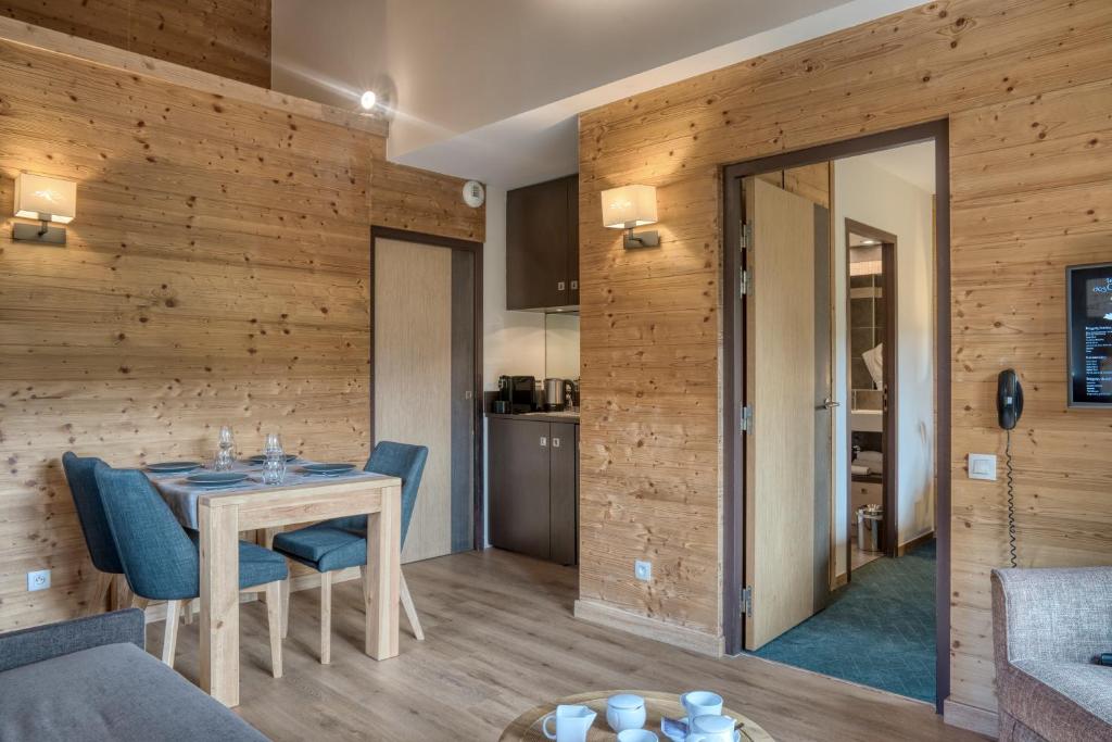 Kuchyň nebo kuchyňský kout v ubytování Les Loges Blanches Megève