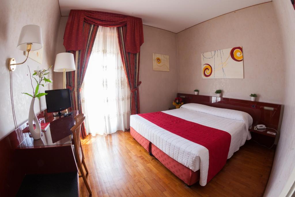Hotel Master - Standard Double Room