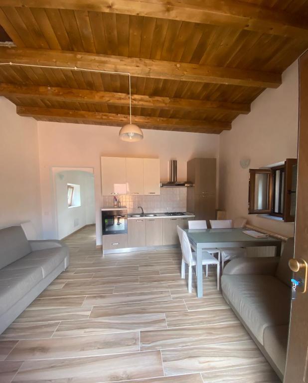 Kuchnia lub aneks kuchenny w obiekcie BORGO DON ARMANDO - Appartamento A B C E