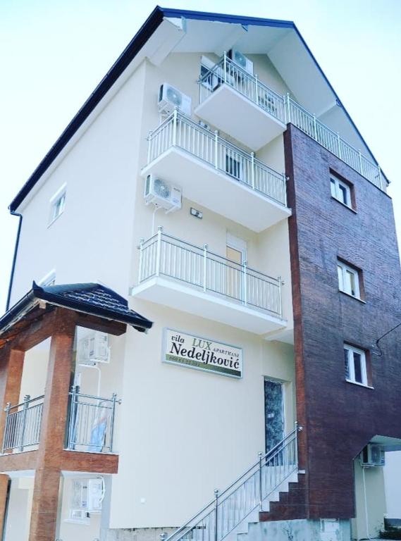 Budova, kde se apartmán nachází