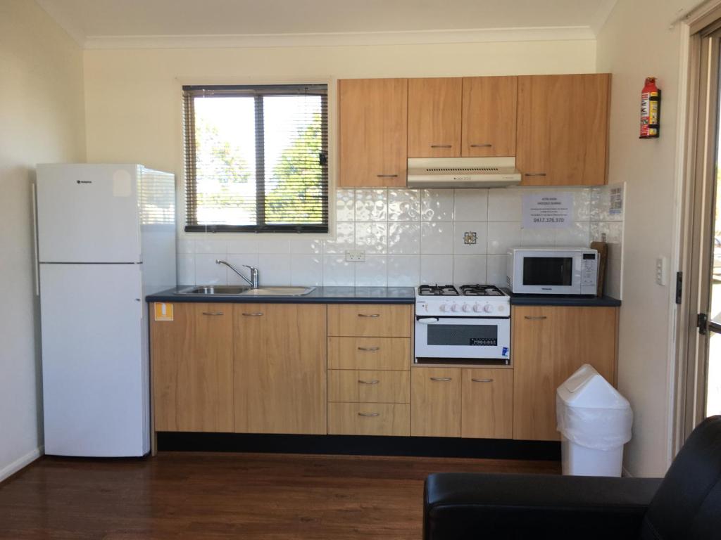 Fishing Haven Holiday Park - Deluxe Double Room