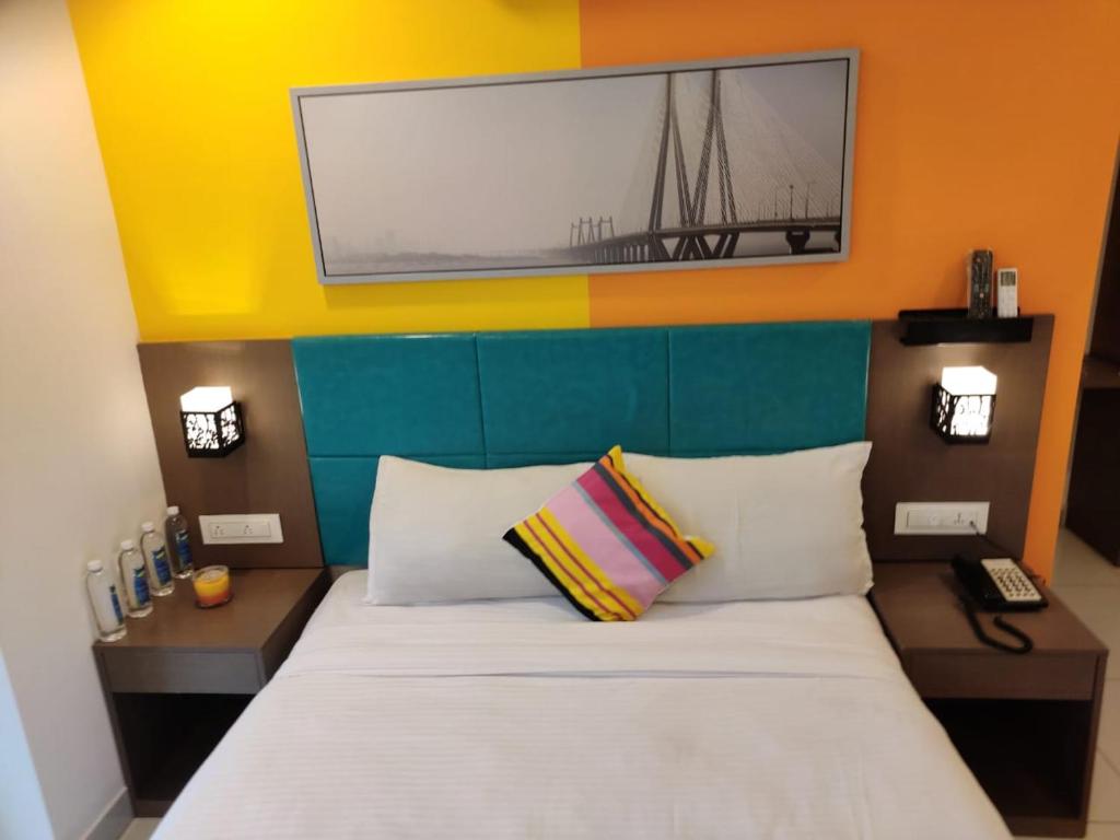 Postel nebo postele na pokoji v ubytování Hotel White Fields Hitec City, Hyderabad