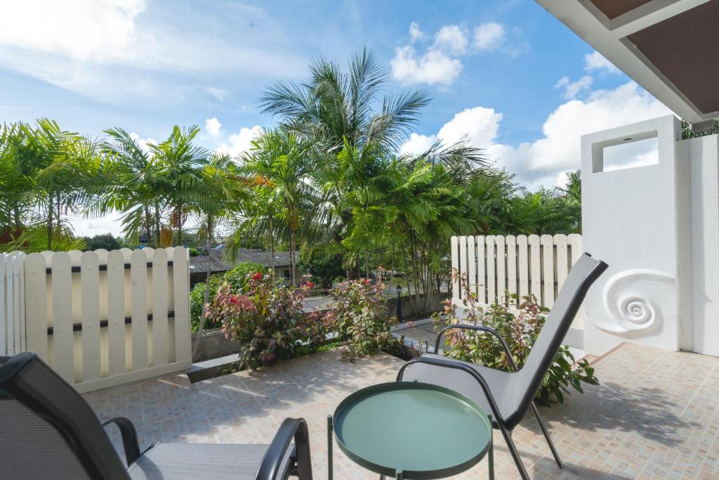 Балкон или терраса в Memory Karon Resort