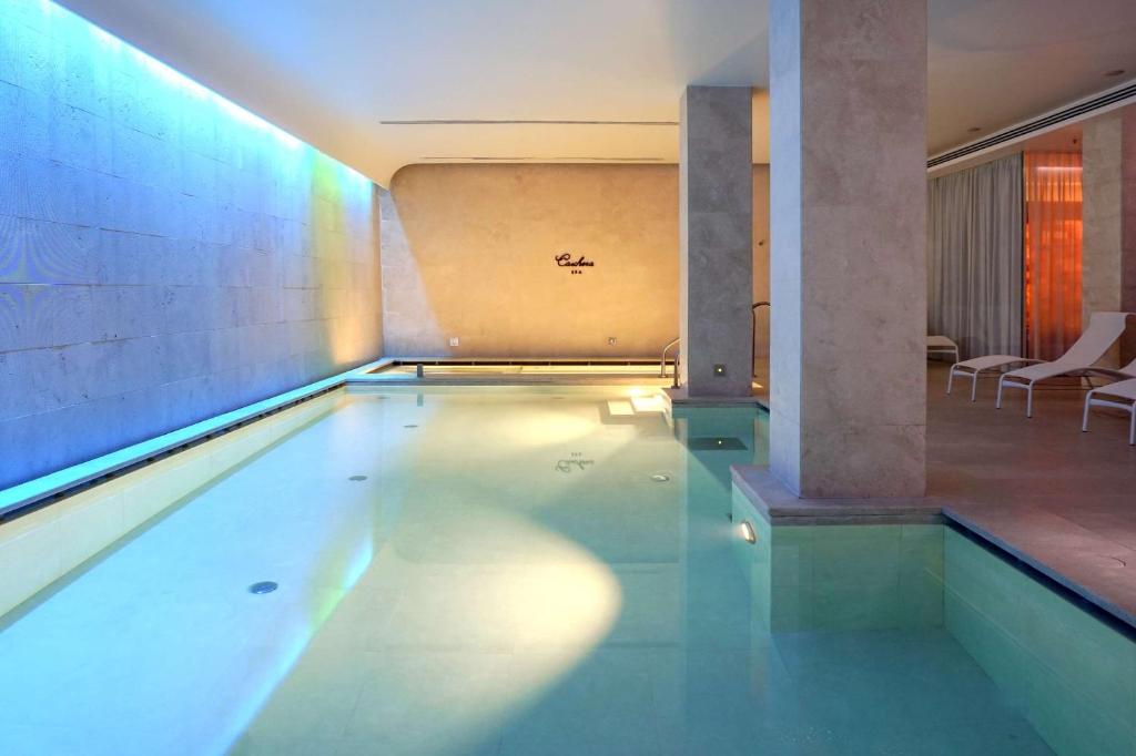 Bazén v ubytování Palazzo Montemartini Rome, A Radisson Collection Hotel nebo v jeho okolí