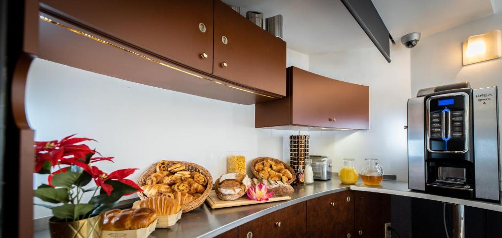 Hôtel du Parc Montparnasse - Resim 25