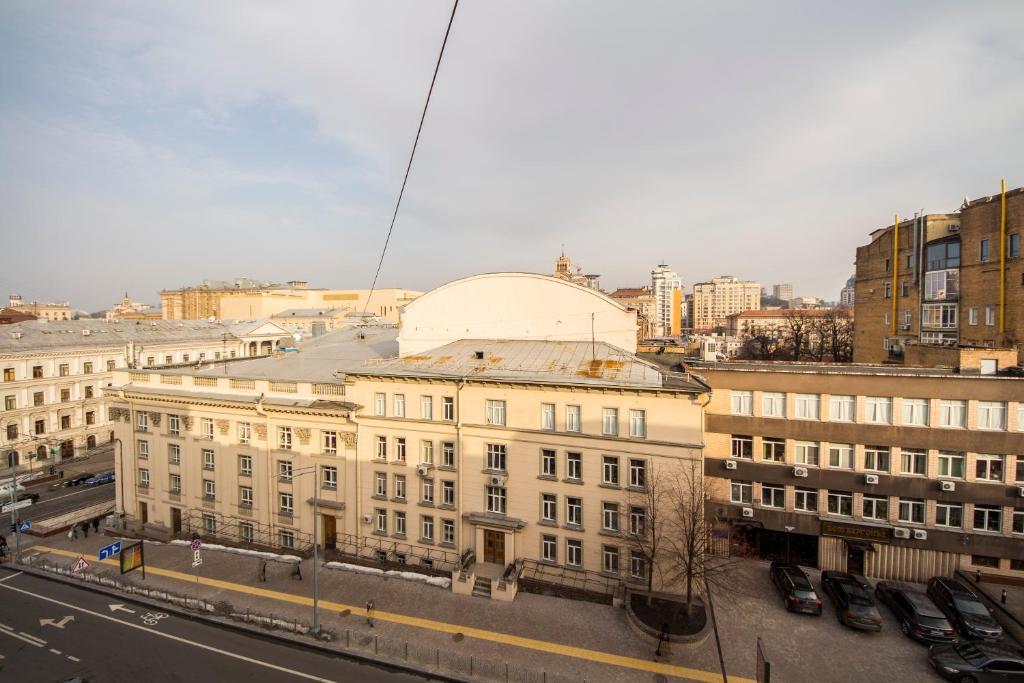 Дизайнерські апартаменти у центрі біля ЦУМу фото 5