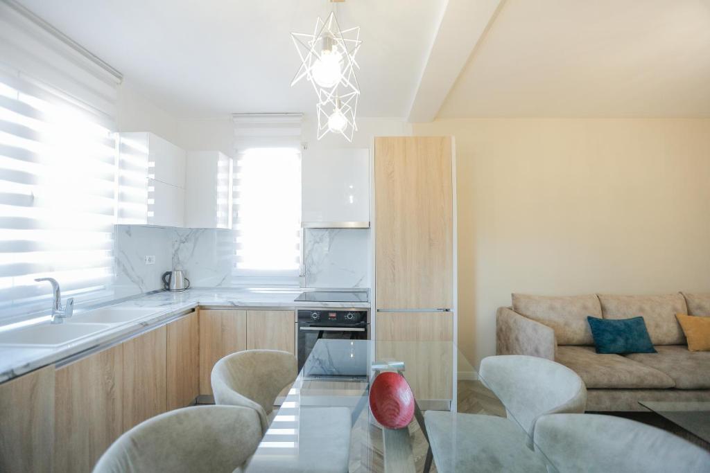 Miku Apartments-LUXURY City View at Wilson Square - Image 11