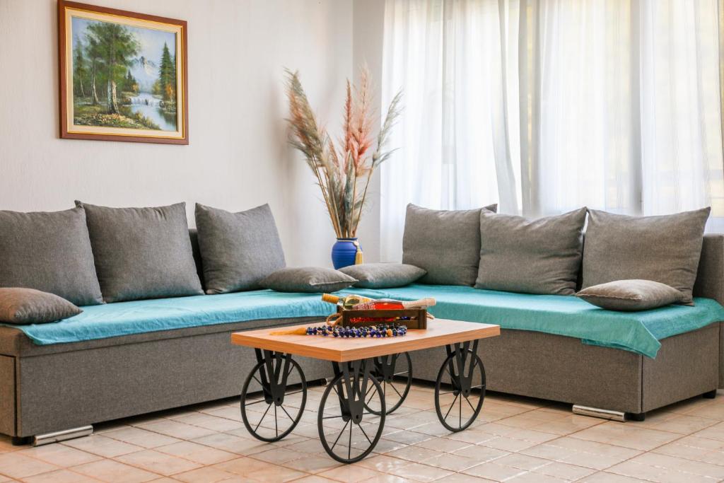Coin salon dans l'établissement VILLA MITZELOS