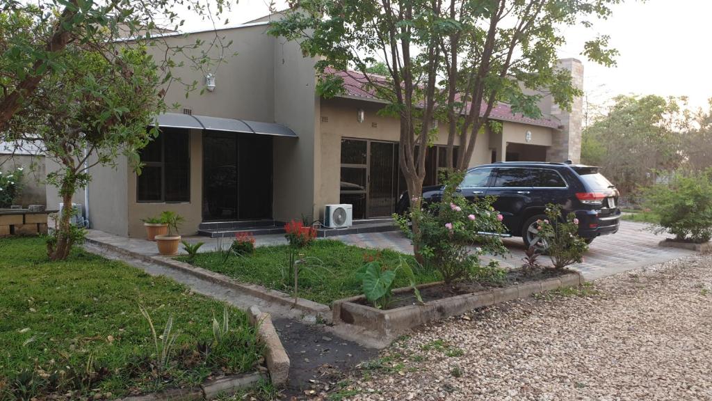 Villa Lombe, Off Great East Road, Silverest - Deluxe Apartment