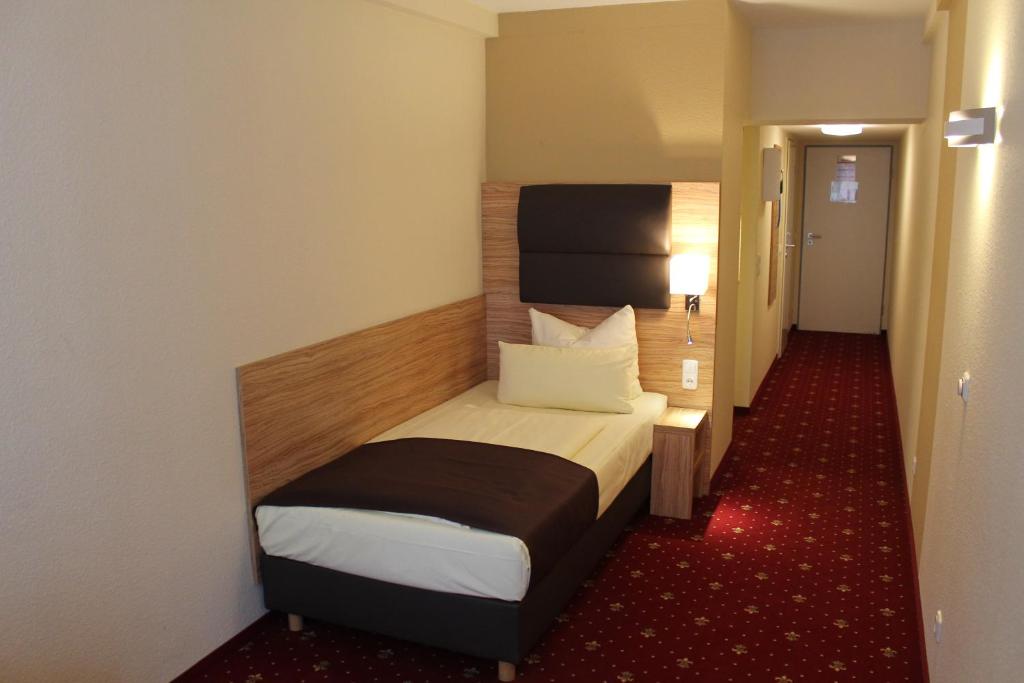 Hotel Harburger Hof - Single Room