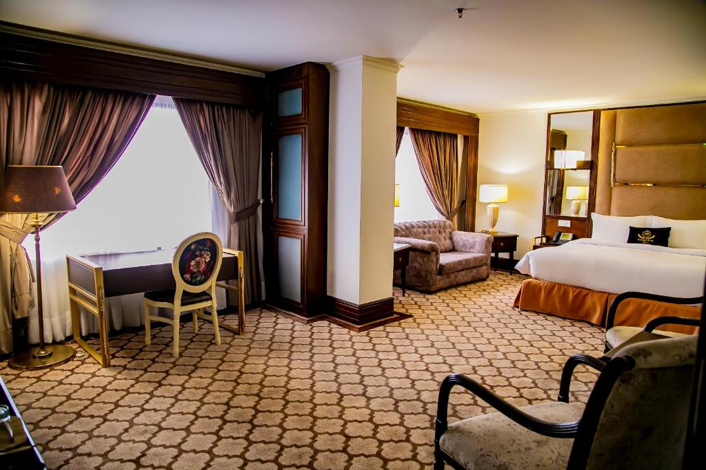 Saffron D'or Hotels - Room King Superior
