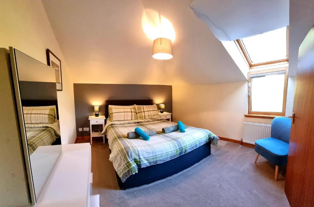 Stylish 2 bedroom - 2 miles Inverness city centre