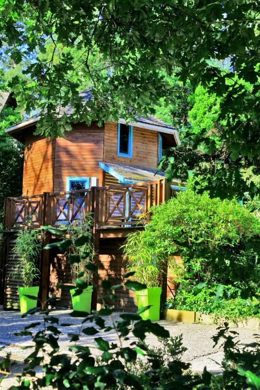 Zahrada ubytování Village Nature et Océan à côté de la plage avec piscine et jacuzzi