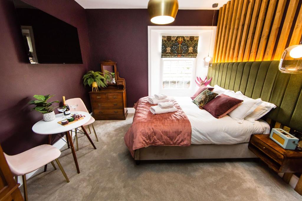 Skeldale House 'All Creatures Great & Small' by Maison Parfaite - Luxury Apartments & Studios in Askrigg, Yorkshire Dales - Austin Studio