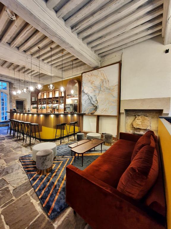 Posezení v ubytování Maison Philippe Le Bon Hôtel, Restaurant & Bar le 19
