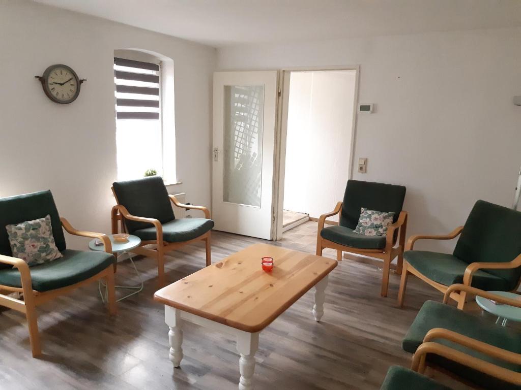 Χώρος καθιστικού στο Monteurzimmer Ausma Weener - FeWo Vakantiehuis Weener