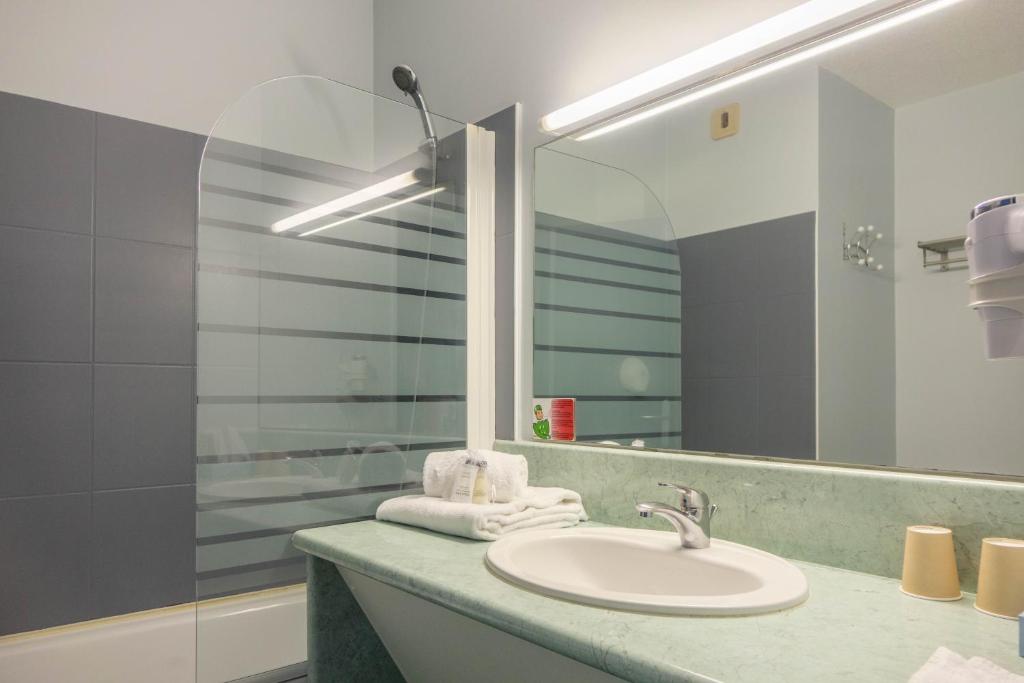 Koupelna v ubytování As Hotel Orléans Nord Artenay