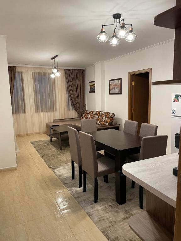 Гранд Манастира , Пампорово