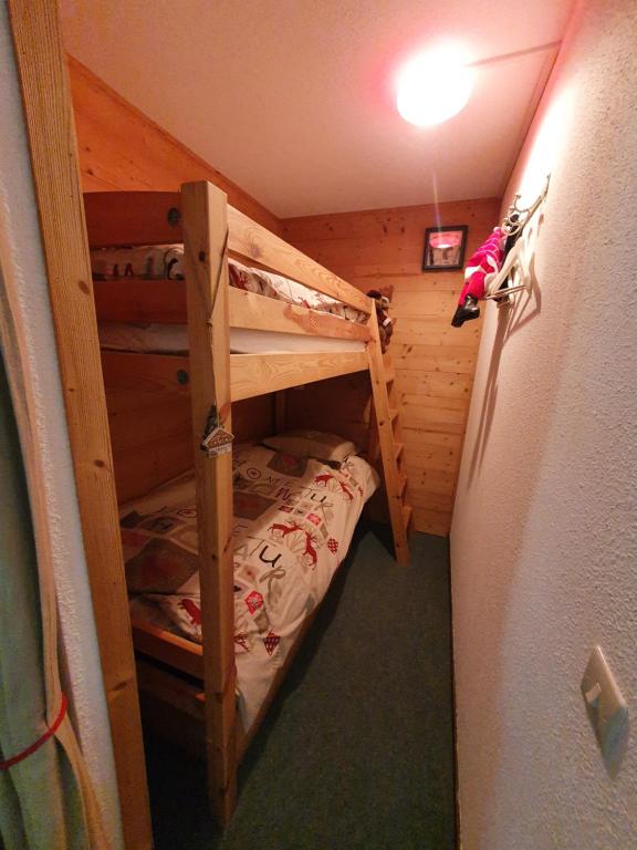 Postel nebo postele na pokoji v ubytování 2 pièce cabine Val Thorens