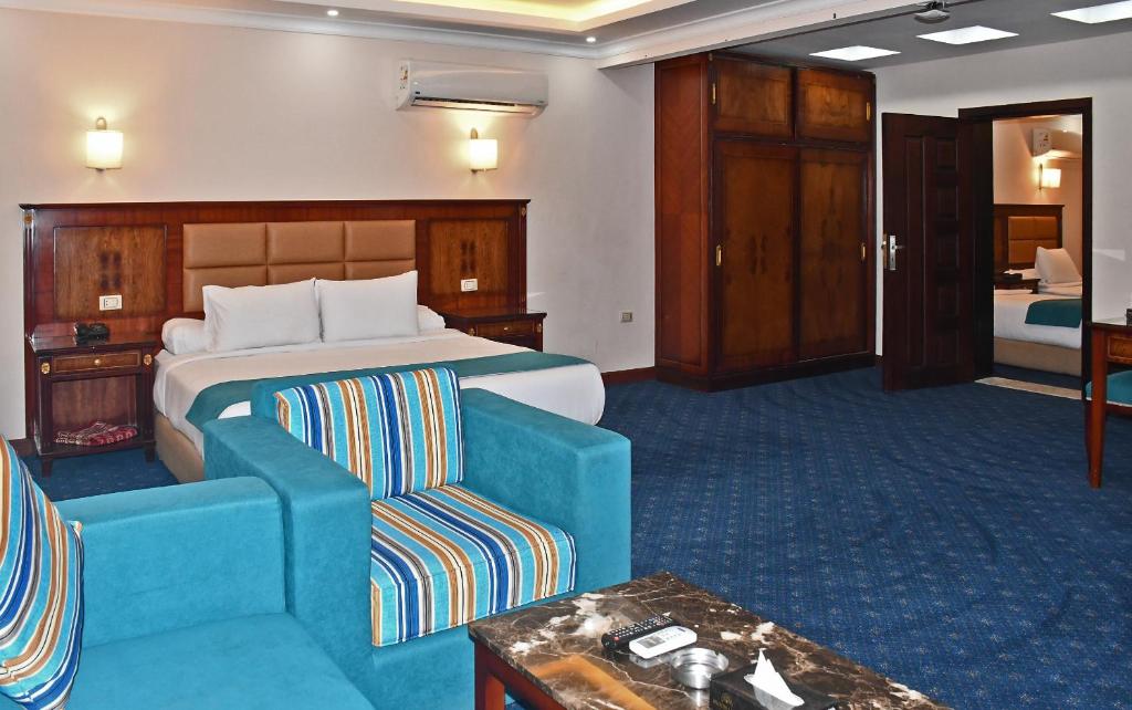 Moon Light Hotel Cairo DAR EL ESHARAにあるシーティングエリア