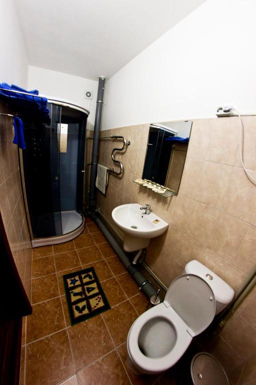 Afonya Inn - Tweelingzaal Met Badkamer